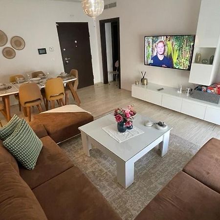 Schoene, Ruhige Neuwertige 127Qm Ferienwohnung Sidi Daoud Exterior foto
